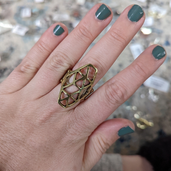 5/$20 Paparazzi Geometric Brass Ring
